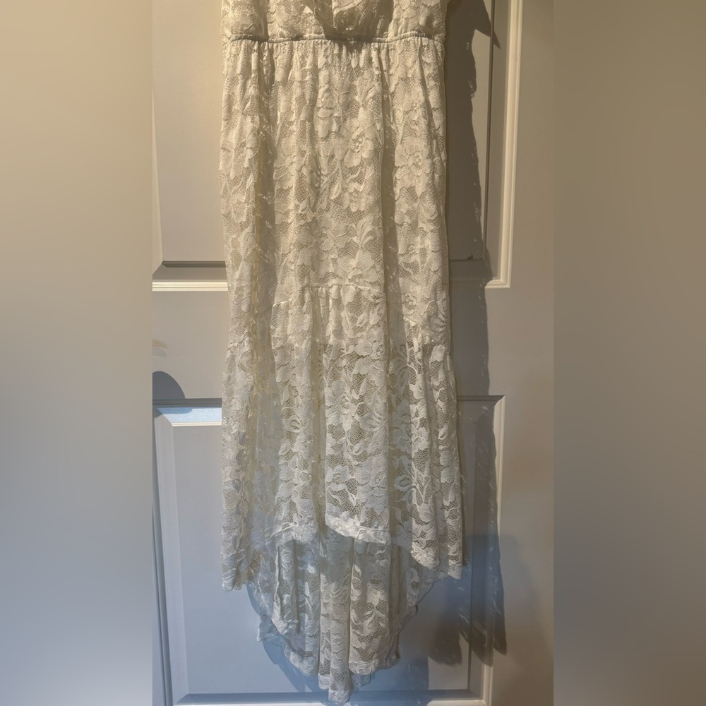 *NWT* Express Cream Lace High-Low Ruffle Dress - Picture 4 of 5
